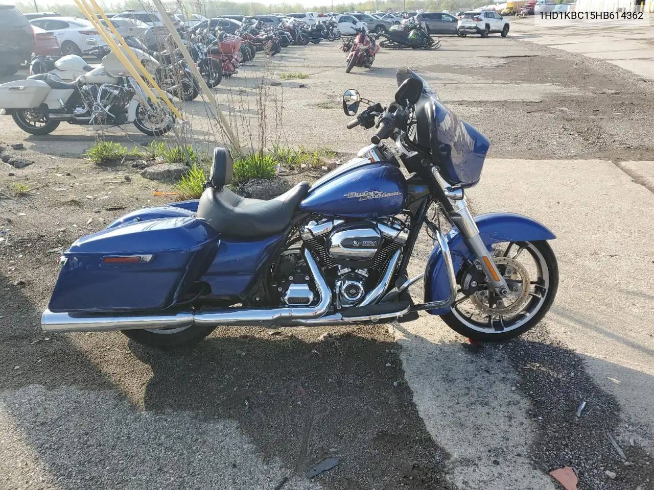 2017 Harley-Davidson Flhx Street Glide VIN: 1HD1KBC15HB614362 Lot: 54939075