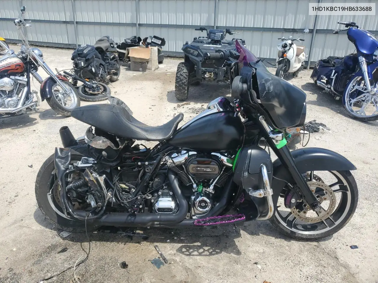 2017 Harley-Davidson Flhx Street Glide VIN: 1HD1KBC19HB633688 Lot: 56291175