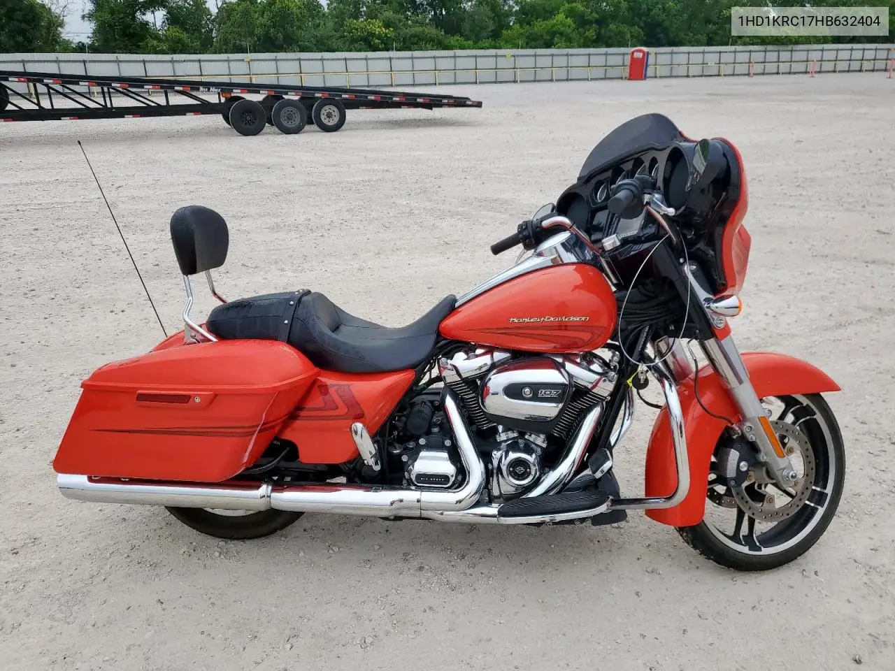 2017 Harley-Davidson Flhxs Street Glide Special VIN: 1HD1KRC17HB632404 Lot: 56932785