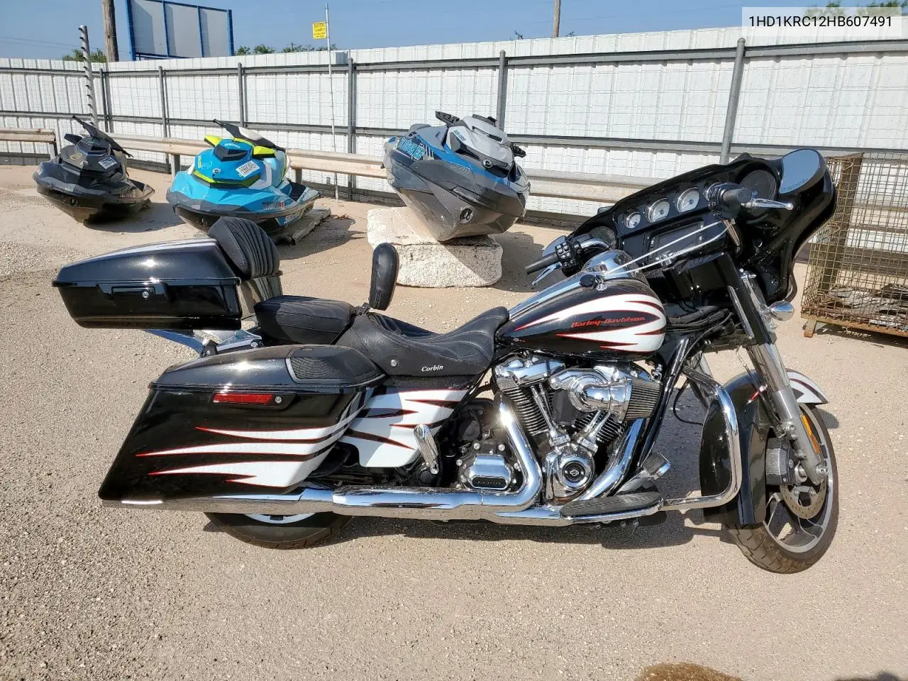 2017 Harley-Davidson Flhxs Street Glide Special VIN: 1HD1KRC12HB607491 Lot: 61186435