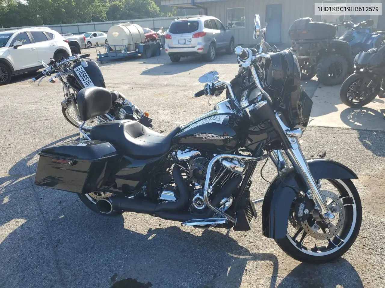 2017 Harley-Davidson Flhx Street Glide VIN: 1HD1KBC19HB612579 Lot: 61415805