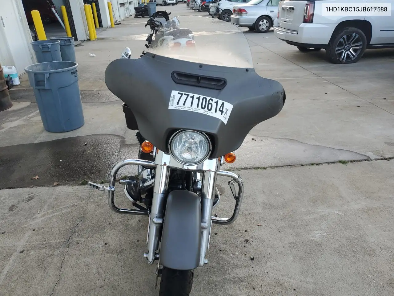 2018 Harley-Davidson Flhx Street Glide VIN: 1HD1KBC15JB617588 Lot: 77110614