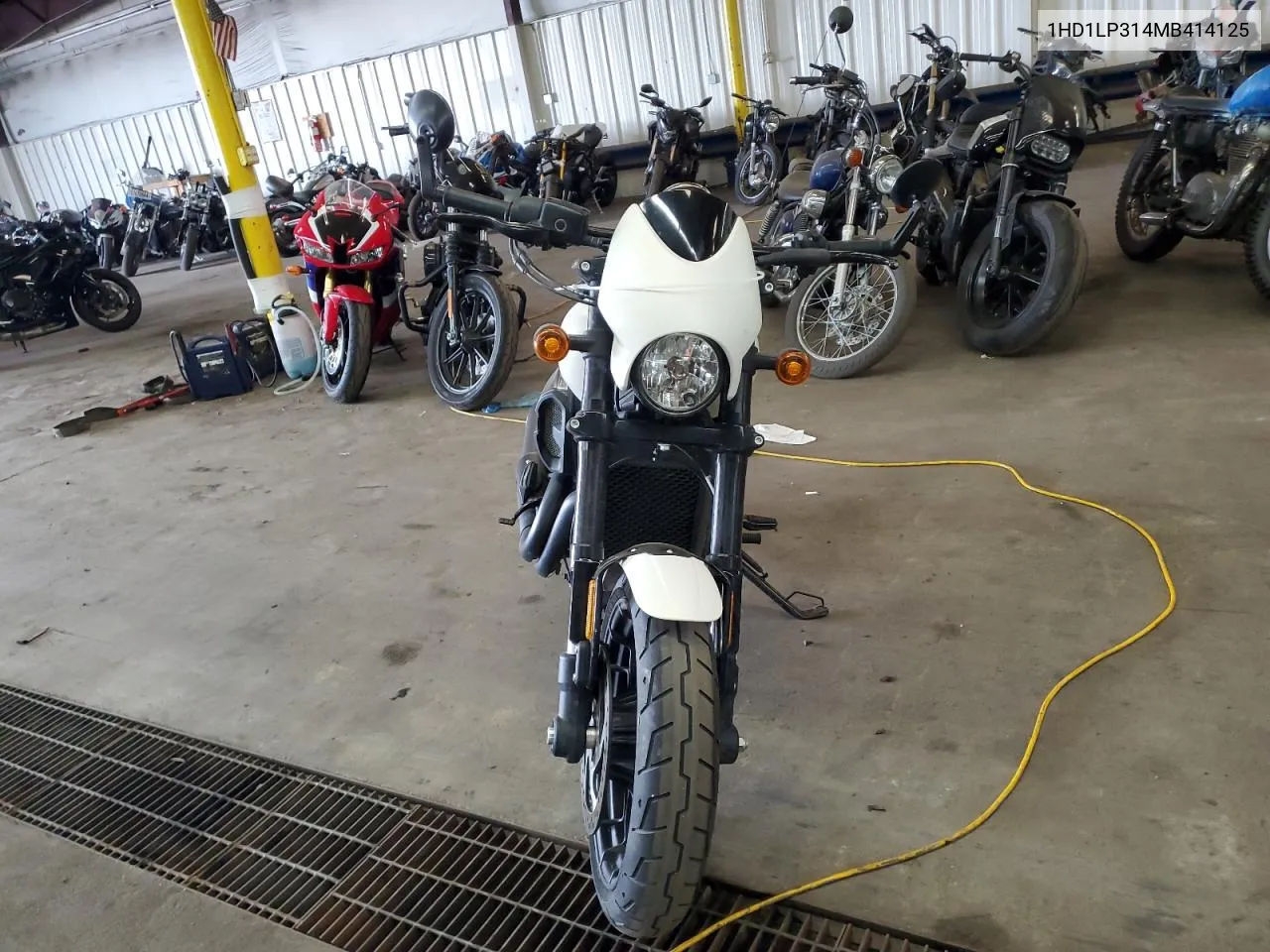2018 Harley-Davidson Xl1200 Ns VIN: 1HD1LP314MB414125 Lot: 55198304