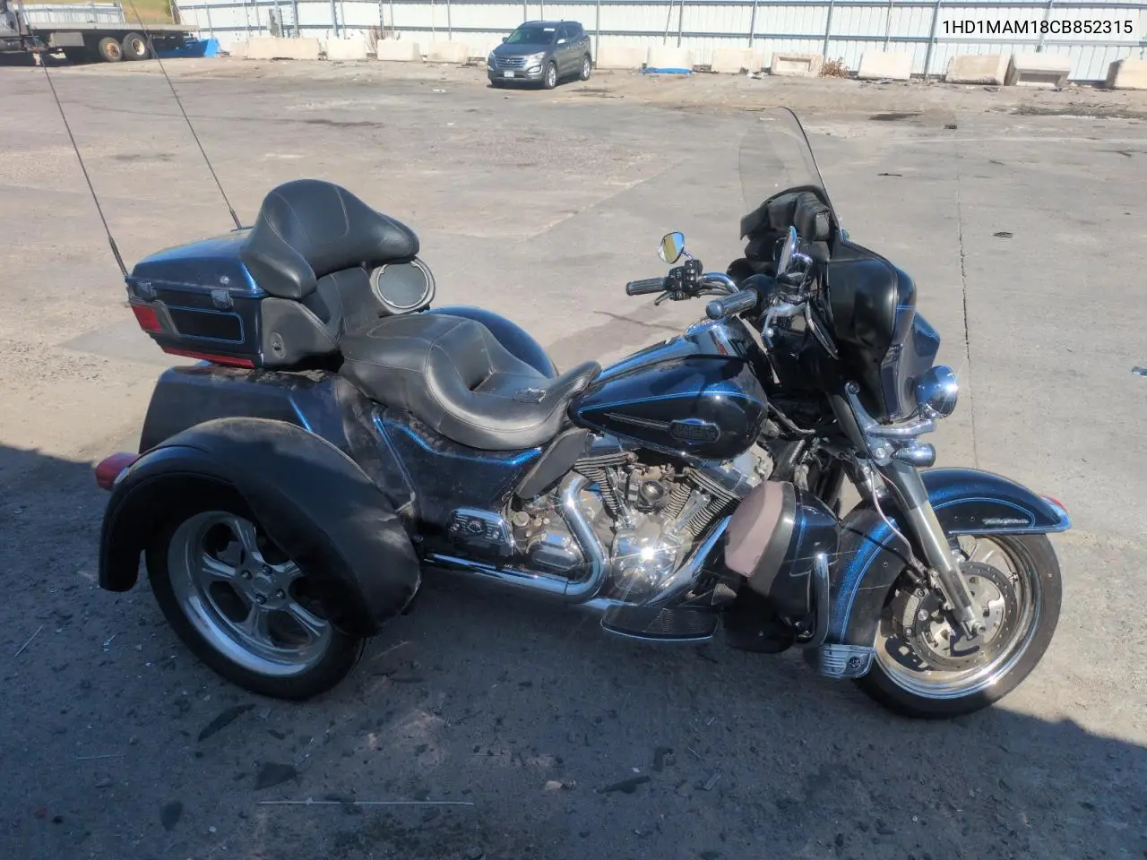 2012 Harley-Davidson Flhtcutg Tri Glide Ultra Classic VIN: 1HD1MAM18CB852315 Lot: 62705685