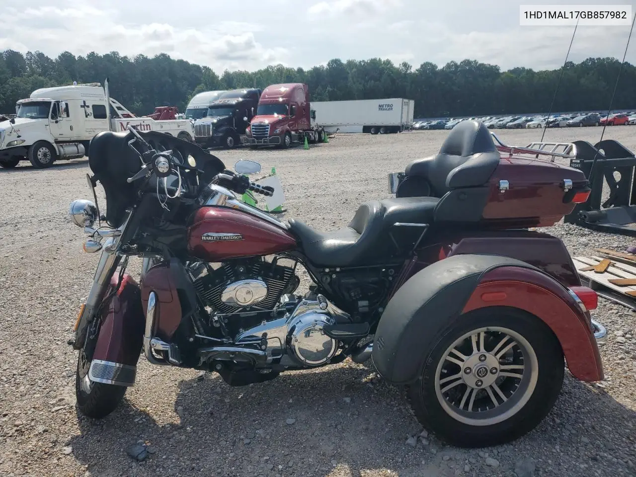 2016 Harley-Davidson Flhtcutg Tri Glide Ultra VIN: 1HD1MAL17GB857982 Lot: 62672685