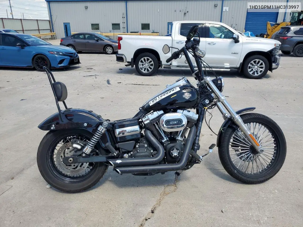 2017 Harley-Davidson Fxdwg Dyna Wide Glide VIN: 1HD1GPM11HC313997 Lot: 56138695