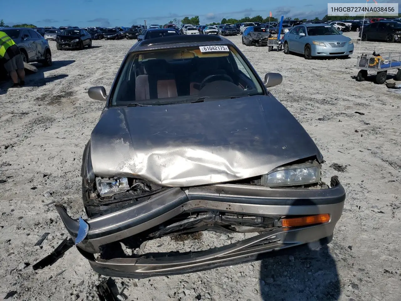 1992 Honda Accord Ex VIN: 1HGCB7274NA038456 Lot: 61042175