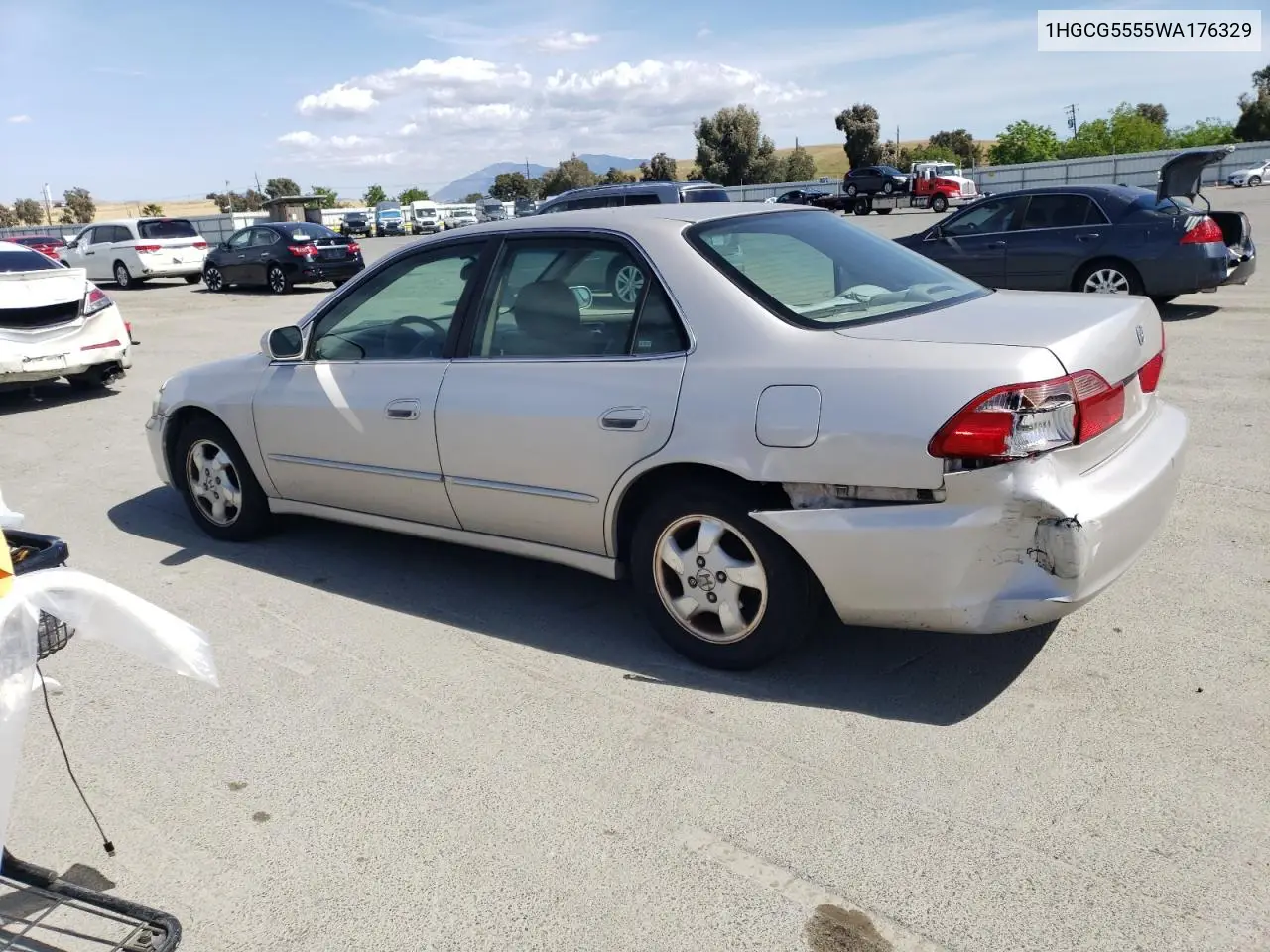 1998 Honda Accord Ex VIN: 1HGCG5555WA176329 Lot: 56905865
