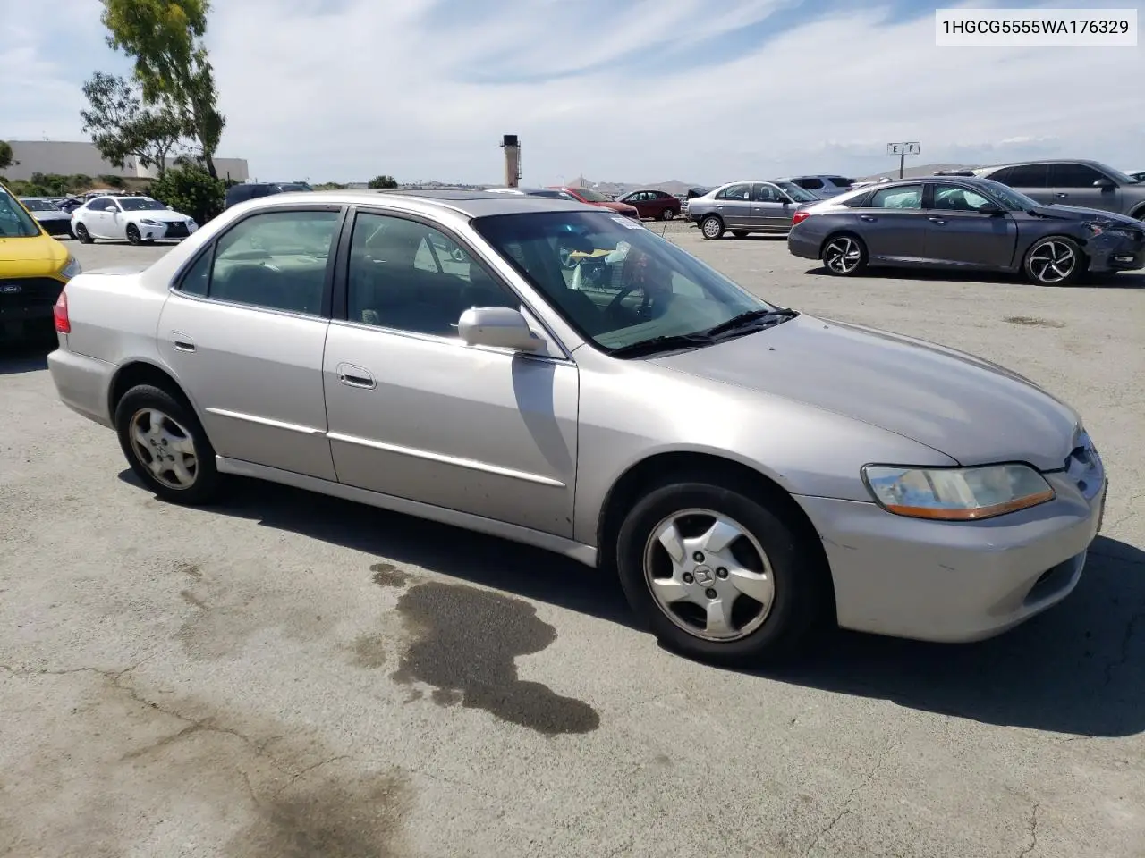 1998 Honda Accord Ex VIN: 1HGCG5555WA176329 Lot: 56905865