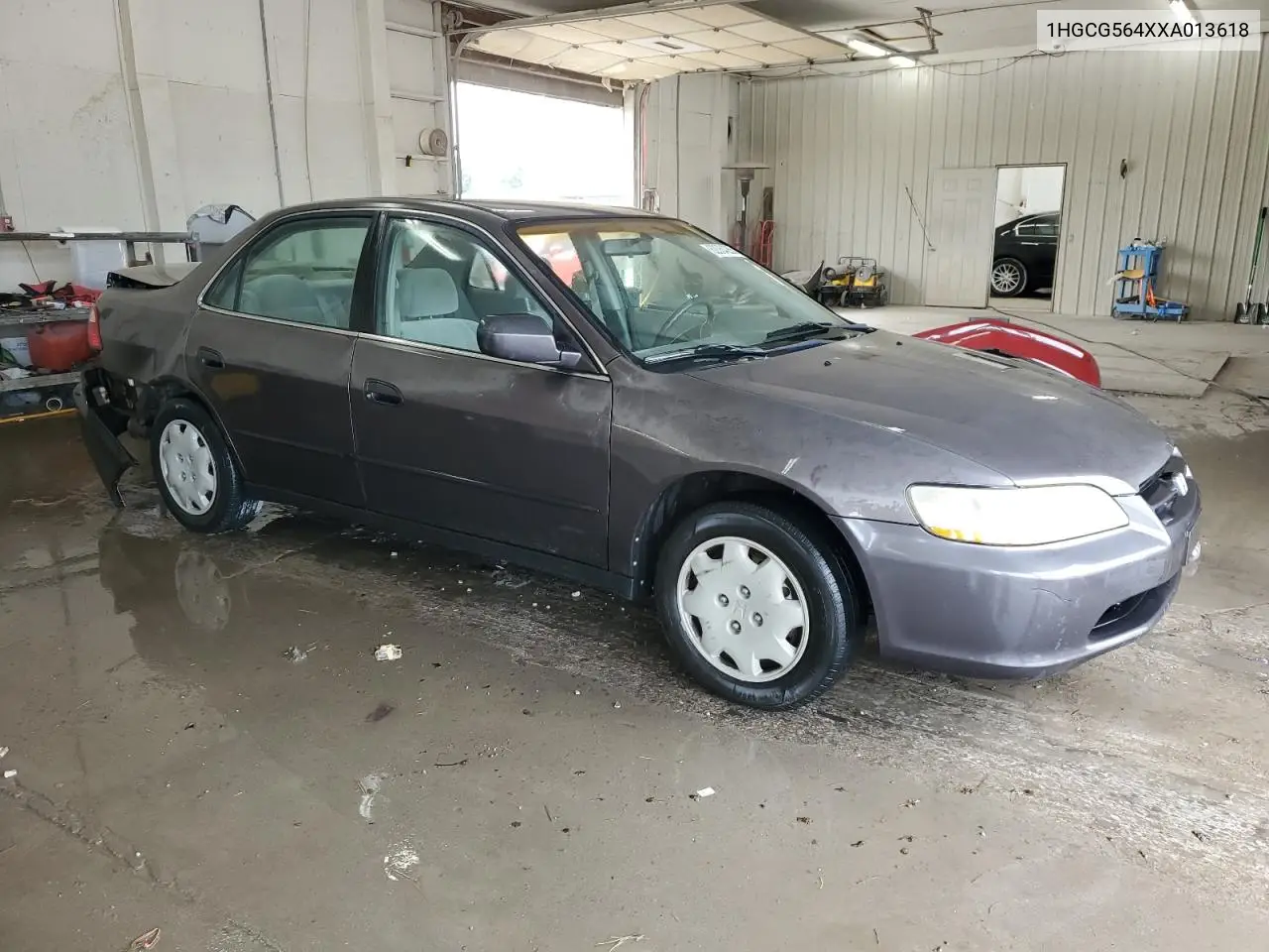 1999 Honda Accord Lx VIN: 1HGCG564XXA013618 Lot: 62064265