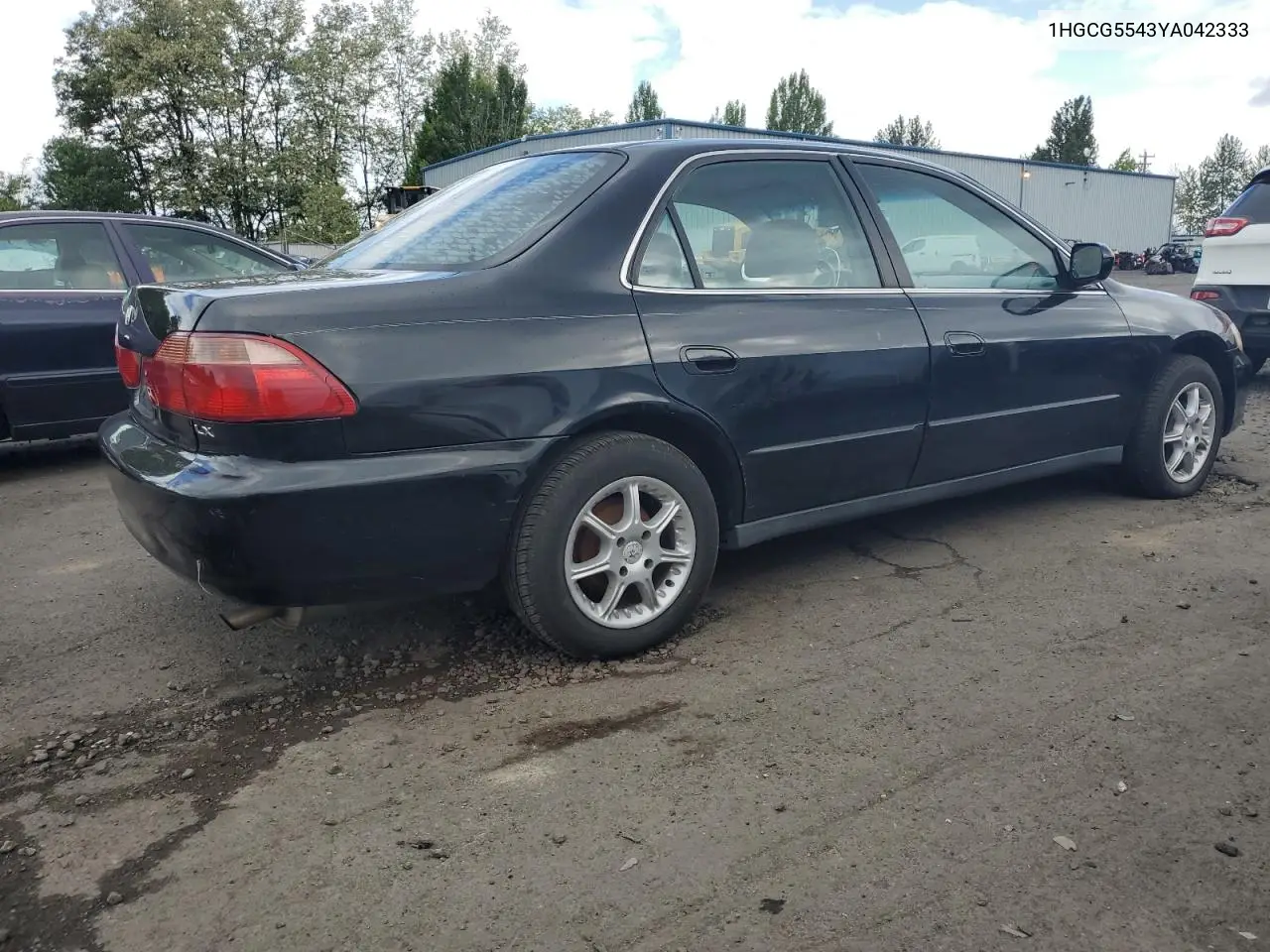 2000 Honda Accord Lx VIN: 1HGCG5543YA042333 Lot: 57002545