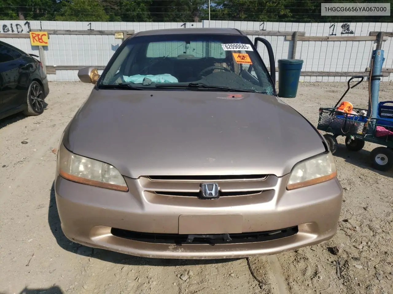 2000 Honda Accord Lx VIN: 1HGCG6656YA067000 Lot: 62090685