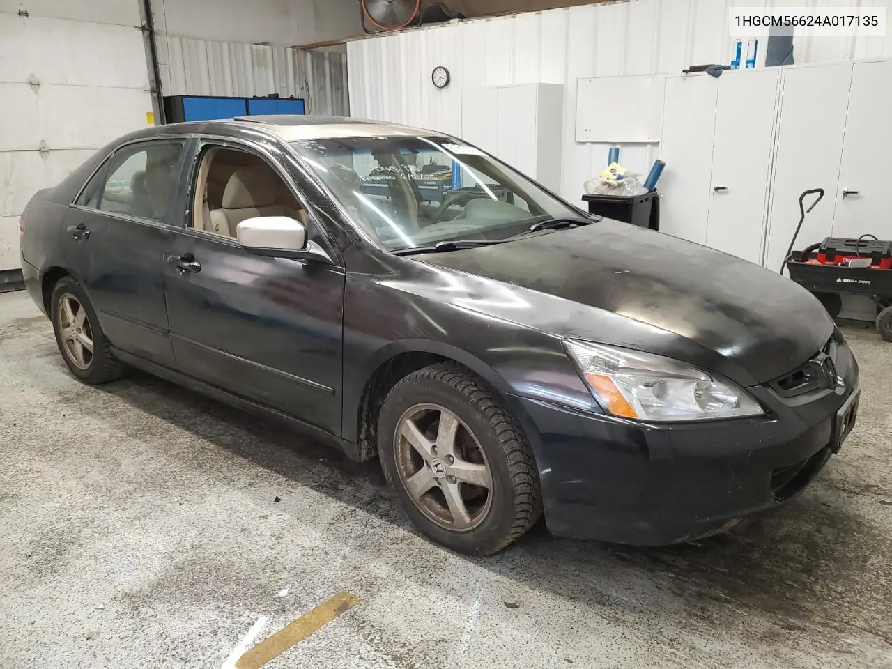 2004 Honda Accord Ex VIN: 1HGCM56624A017135 Lot: 61813325