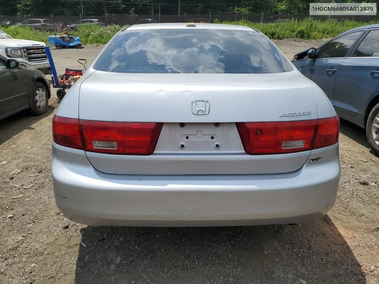 2005 Honda Accord Ex VIN: 1HGCM66805A013979 Lot: 62664035