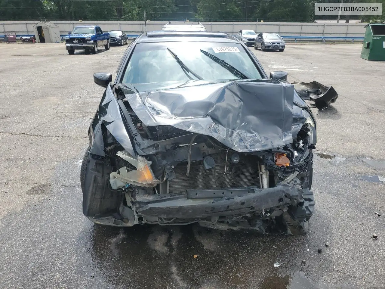 2011 Honda Accord Exl VIN: 1HGCP2F83BA005452 Lot: 61075015