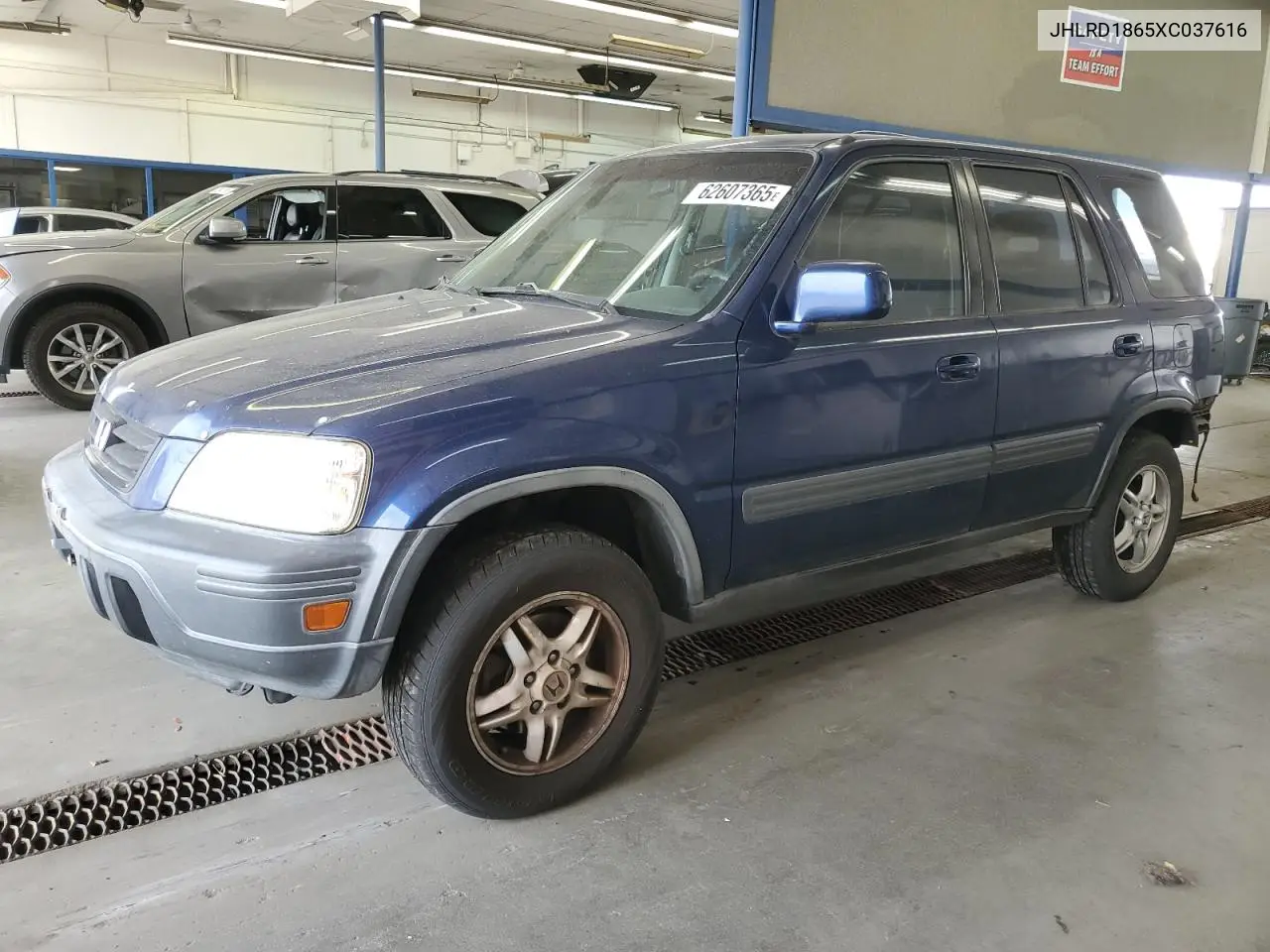 1999 Honda Cr-V Ex VIN: JHLRD1865XC037616 Lot: 62607365