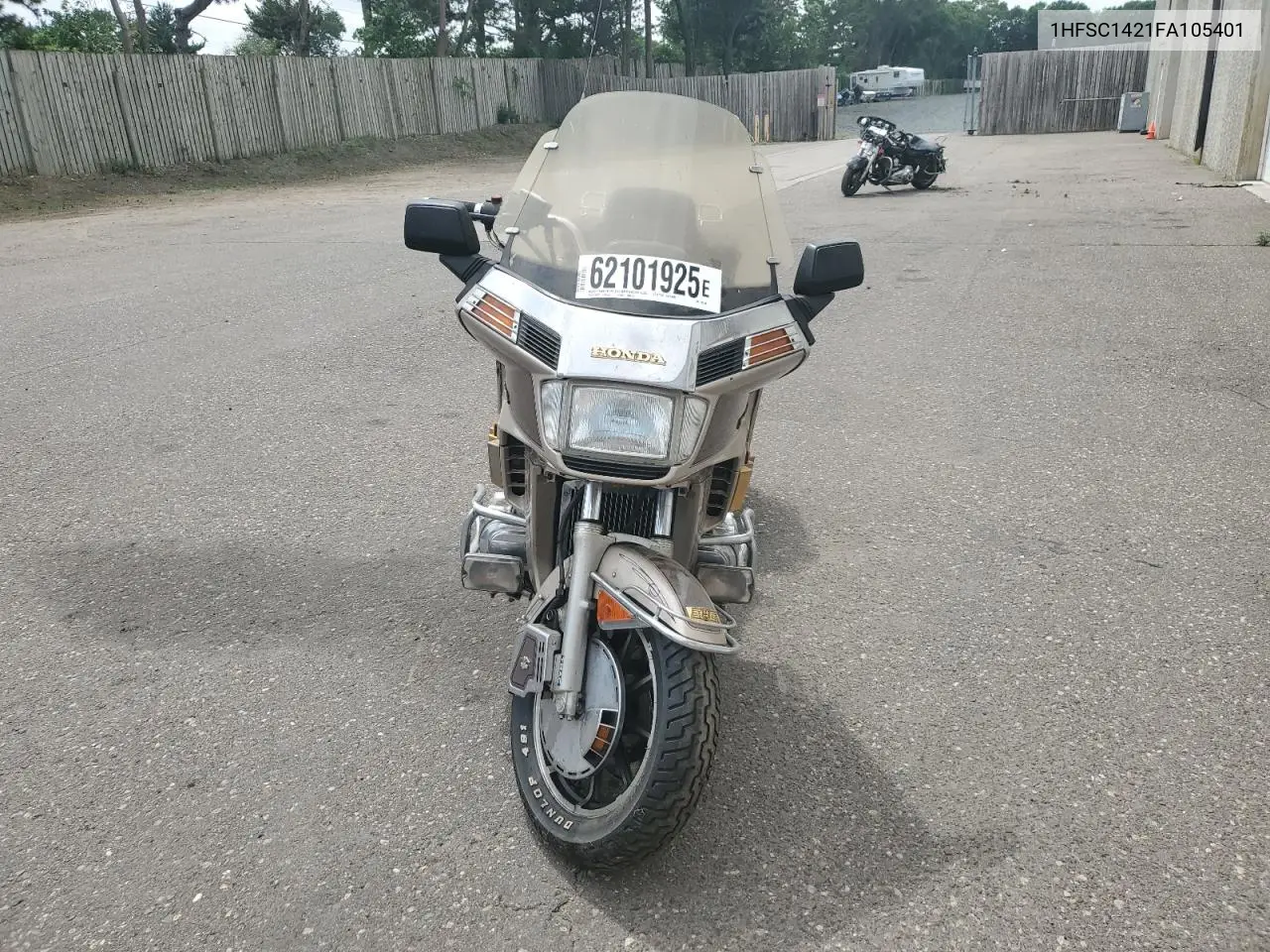 1985 Honda Gl1200 A VIN: 1HFSC1421FA105401 Lot: 62101925
