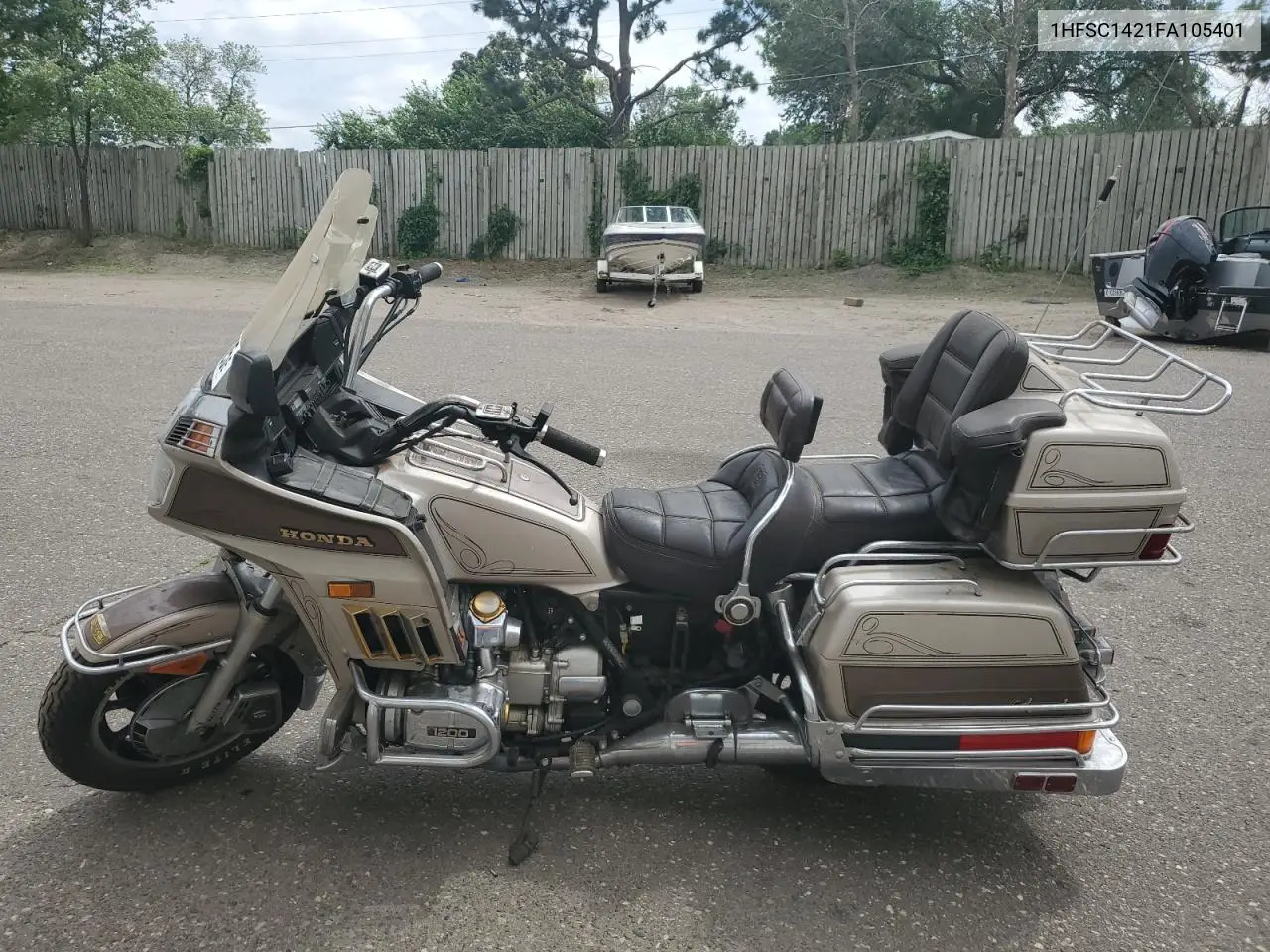 1985 Honda Gl1200 A VIN: 1HFSC1421FA105401 Lot: 62101925