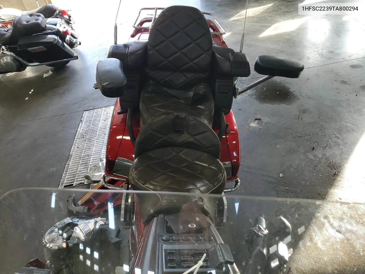 1996 Honda Gl1500 Se12 VIN: 1HFSC2239TA800294 Lot: 83040104