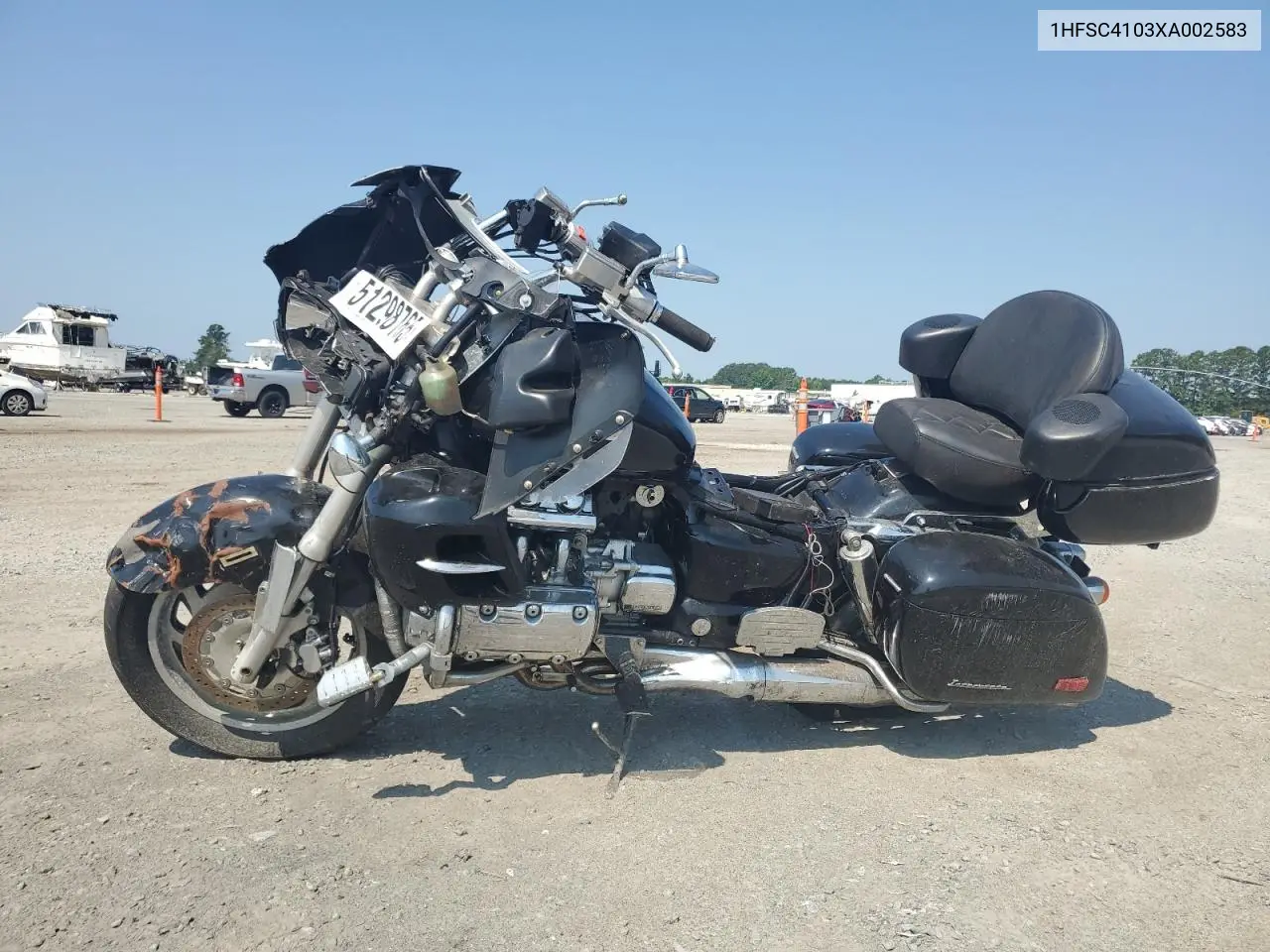 1999 Honda Gl1500 Cf VIN: 1HFSC4103XA002583 Lot: 51298765