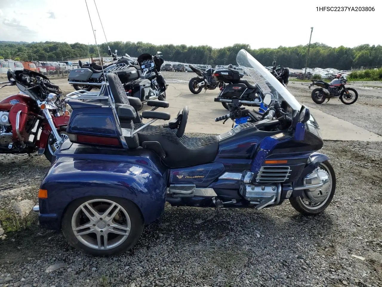 2000 Honda Gl1500 Se12 VIN: 1HFSC2237YA203806 Lot: 60987075