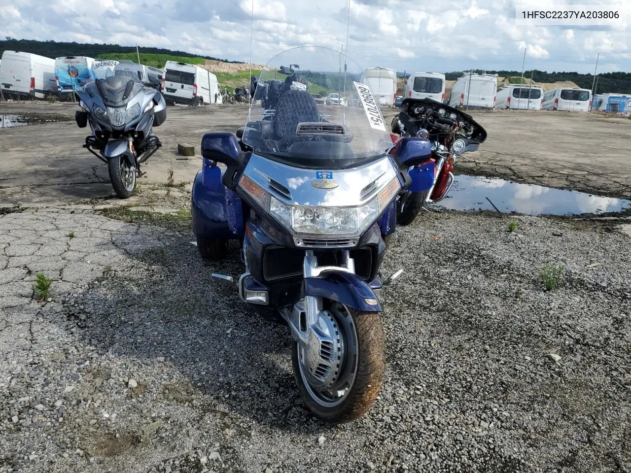 2000 Honda Gl1500 Se12 VIN: 1HFSC2237YA203806 Lot: 60987075