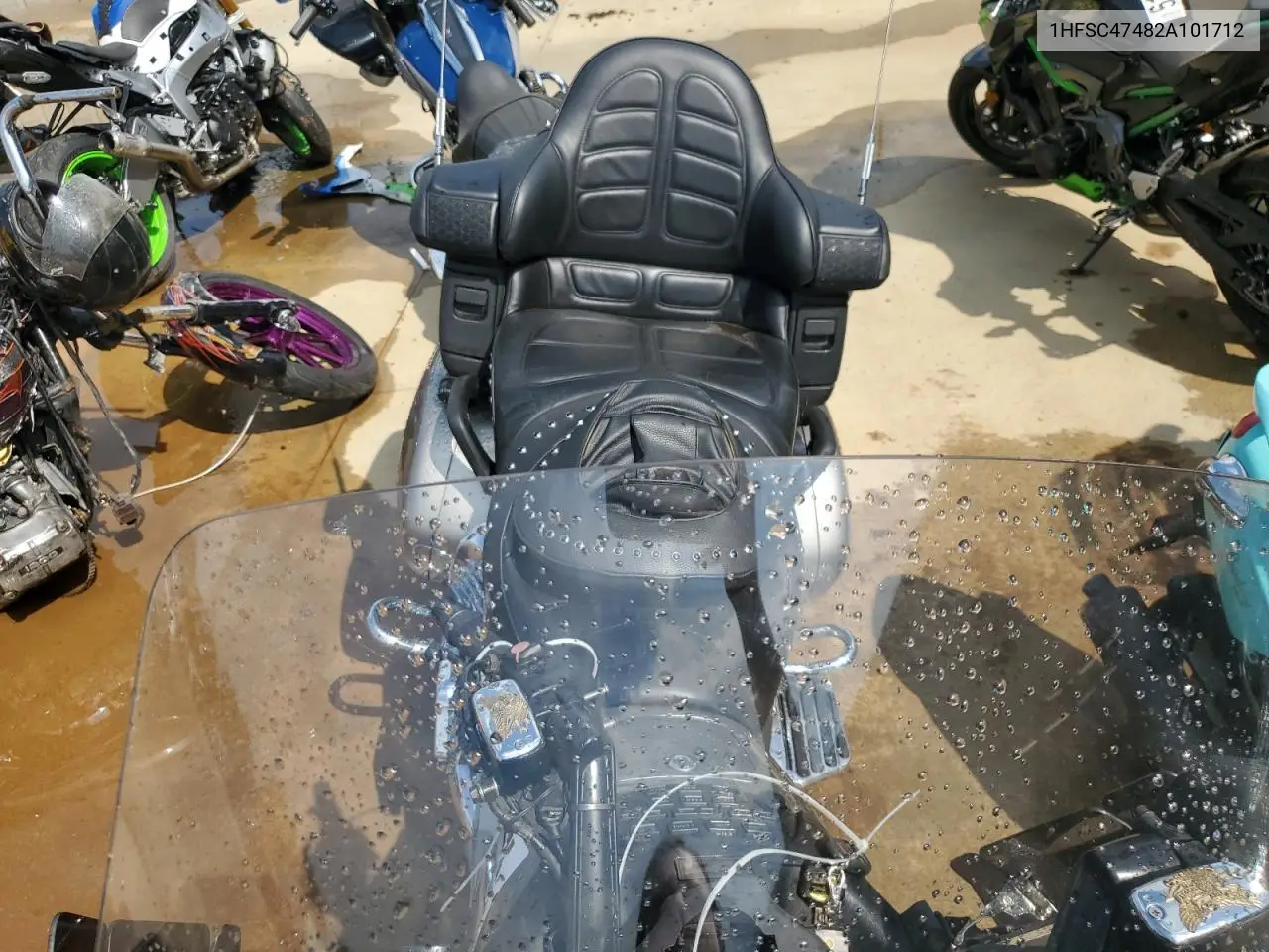 2002 Honda Gl1800 A VIN: 1HFSC47482A101712 Lot: 62393975
