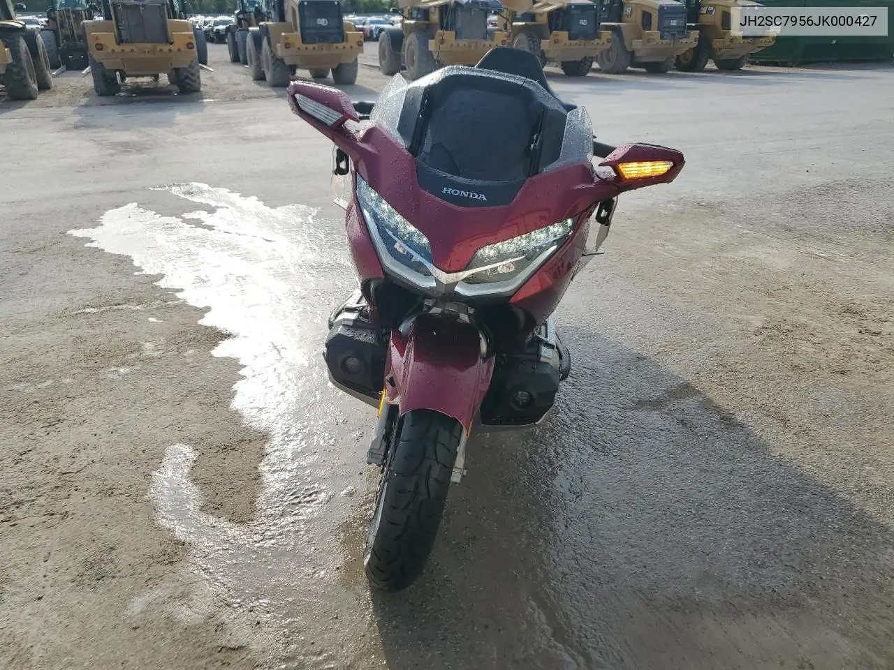 2018 Honda Gl1800 D VIN: JH2SC7956JK000427 Lot: 55622725