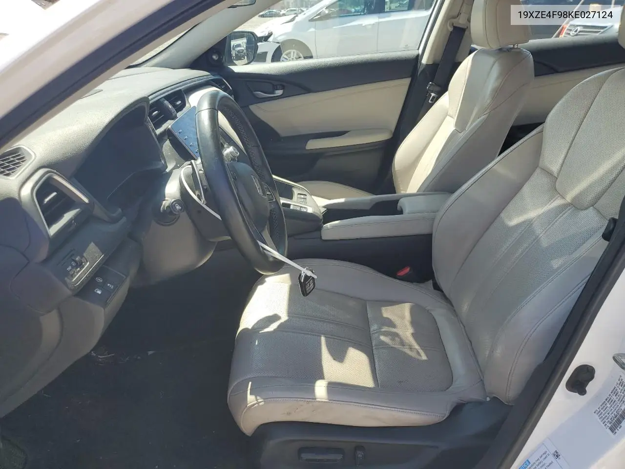 2019 Honda Insight Touring VIN: 19XZE4F98KE027124 Lot: 63069255