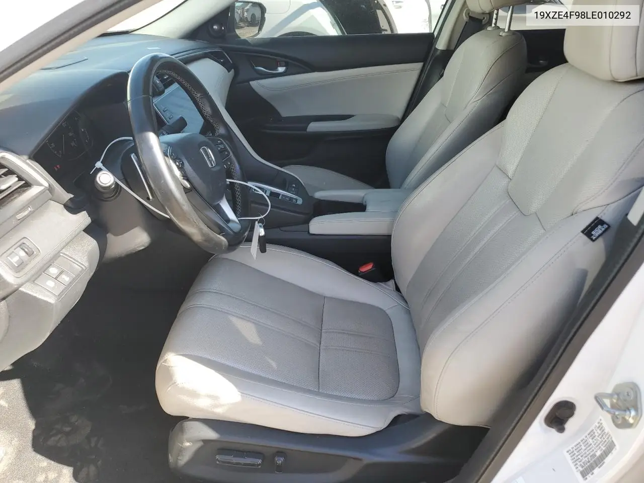 2020 Honda Insight Touring VIN: 19XZE4F98LE010292 Lot: 56136185