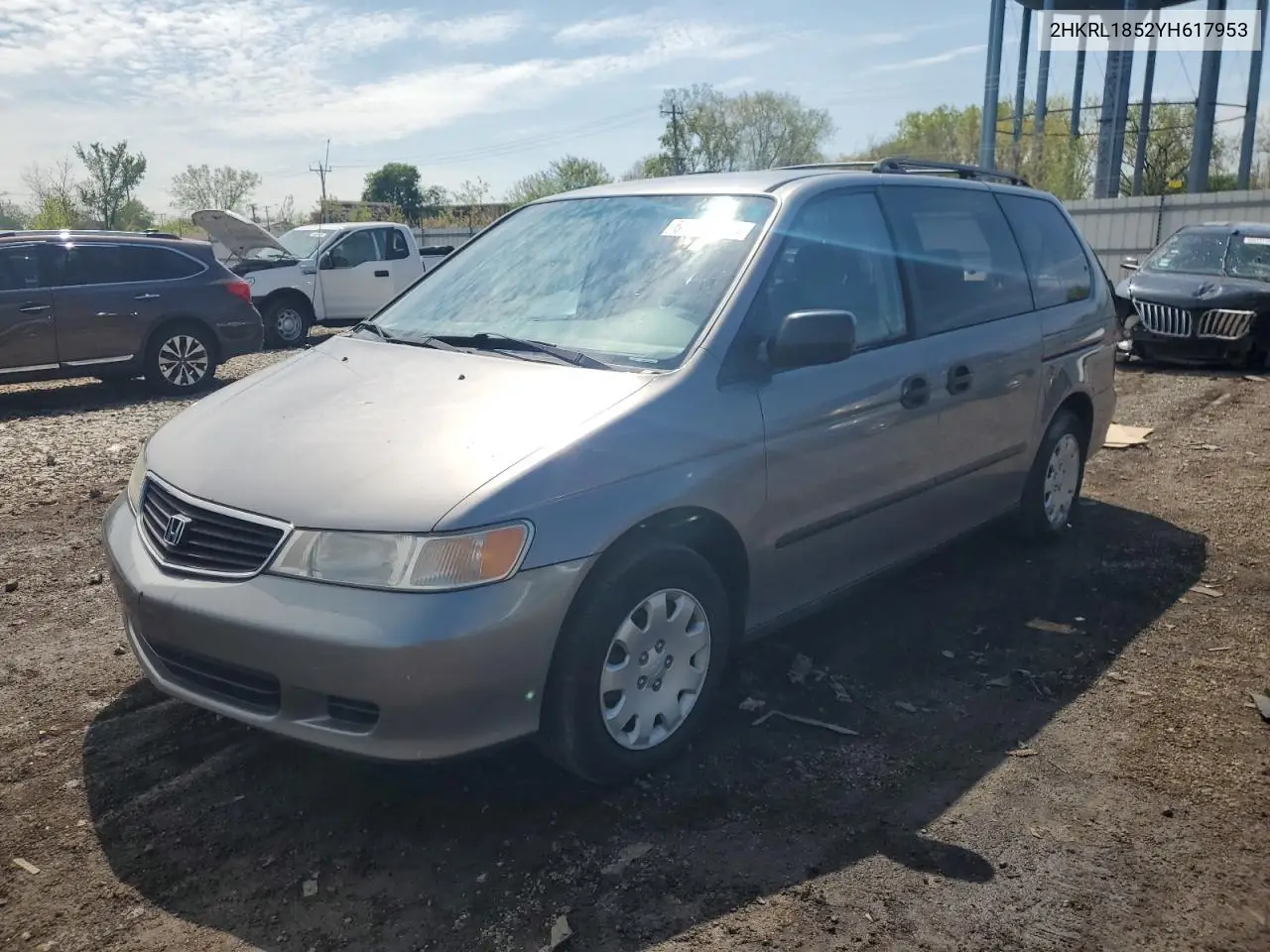2000 Honda Odyssey Lx VIN: 2HKRL1852YH617953 Lot: 56022885