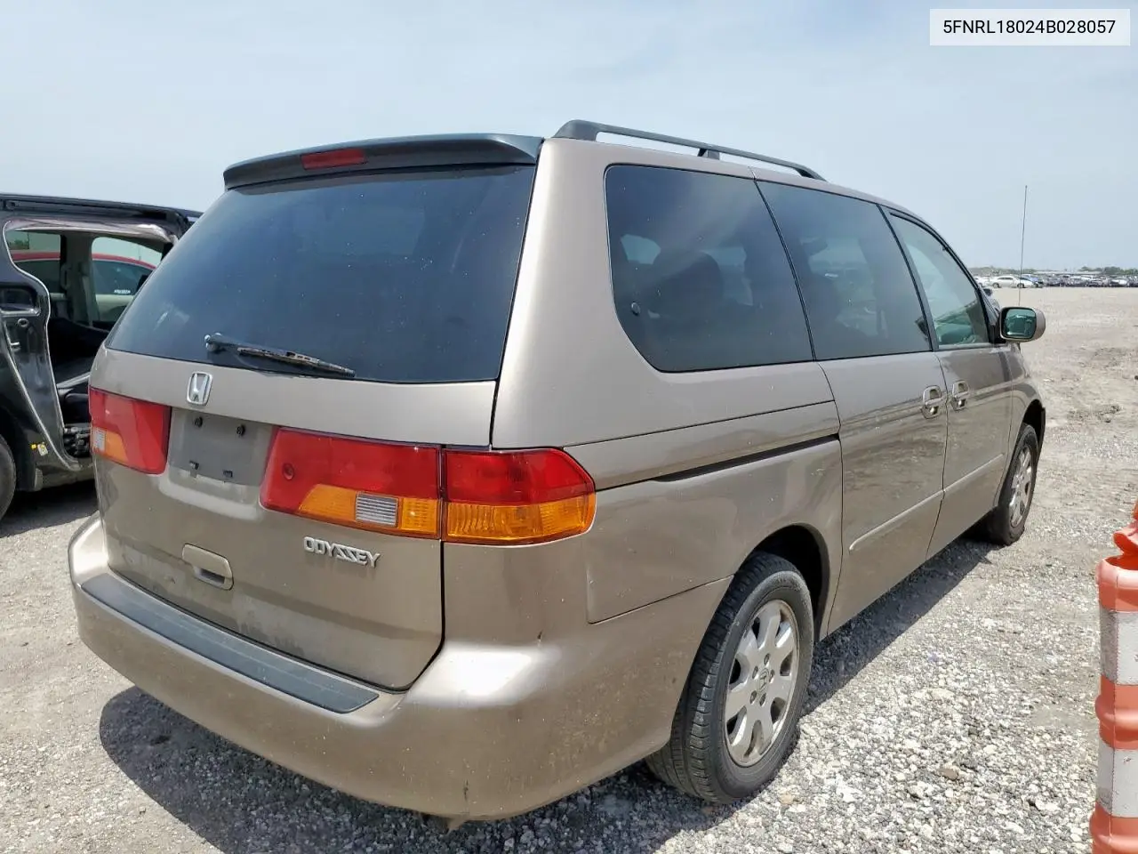 2004 Honda Odyssey Exl VIN: 5FNRL18024B028057 Lot: 56678325