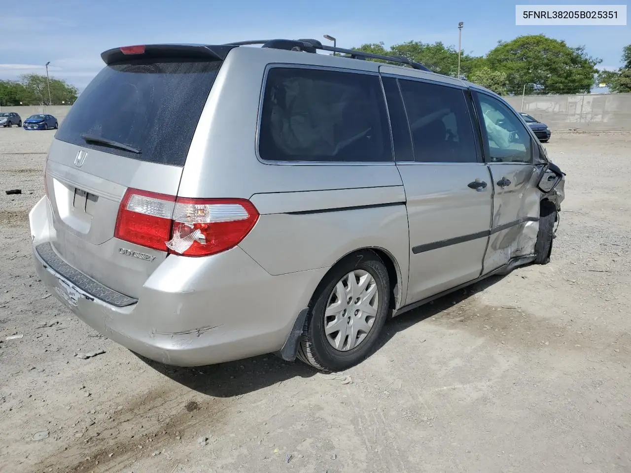2005 Honda Odyssey Lx VIN: 5FNRL38205B025351 Lot: 56209865
