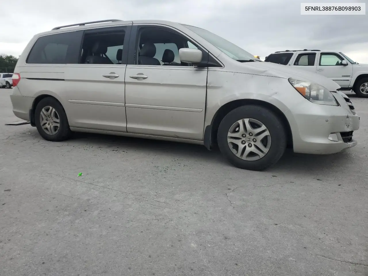 2006 Honda Odyssey Touring VIN: 5FNRL38876B098903 Lot: 62753225