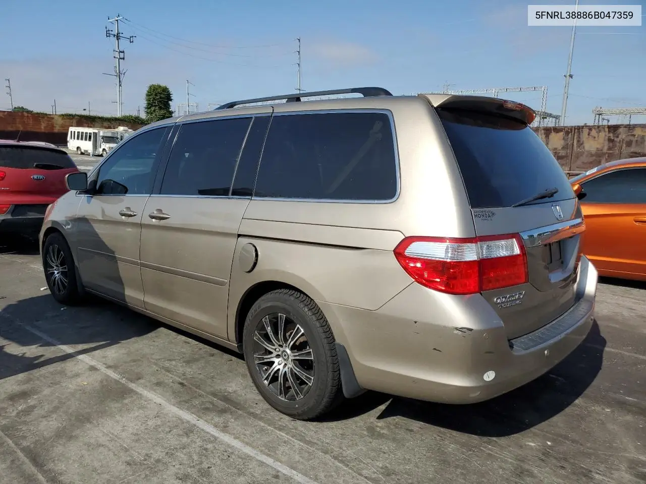 2006 Honda Odyssey Touring VIN: 5FNRL38886B047359 Lot: 63230905