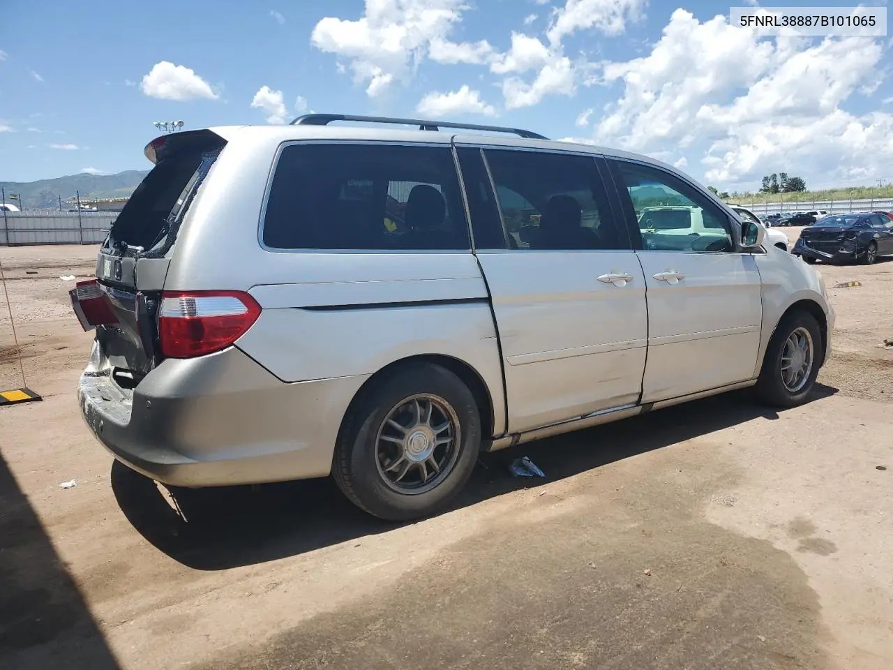 2007 Honda Odyssey Touring VIN: 5FNRL38887B101065 Lot: 61950885