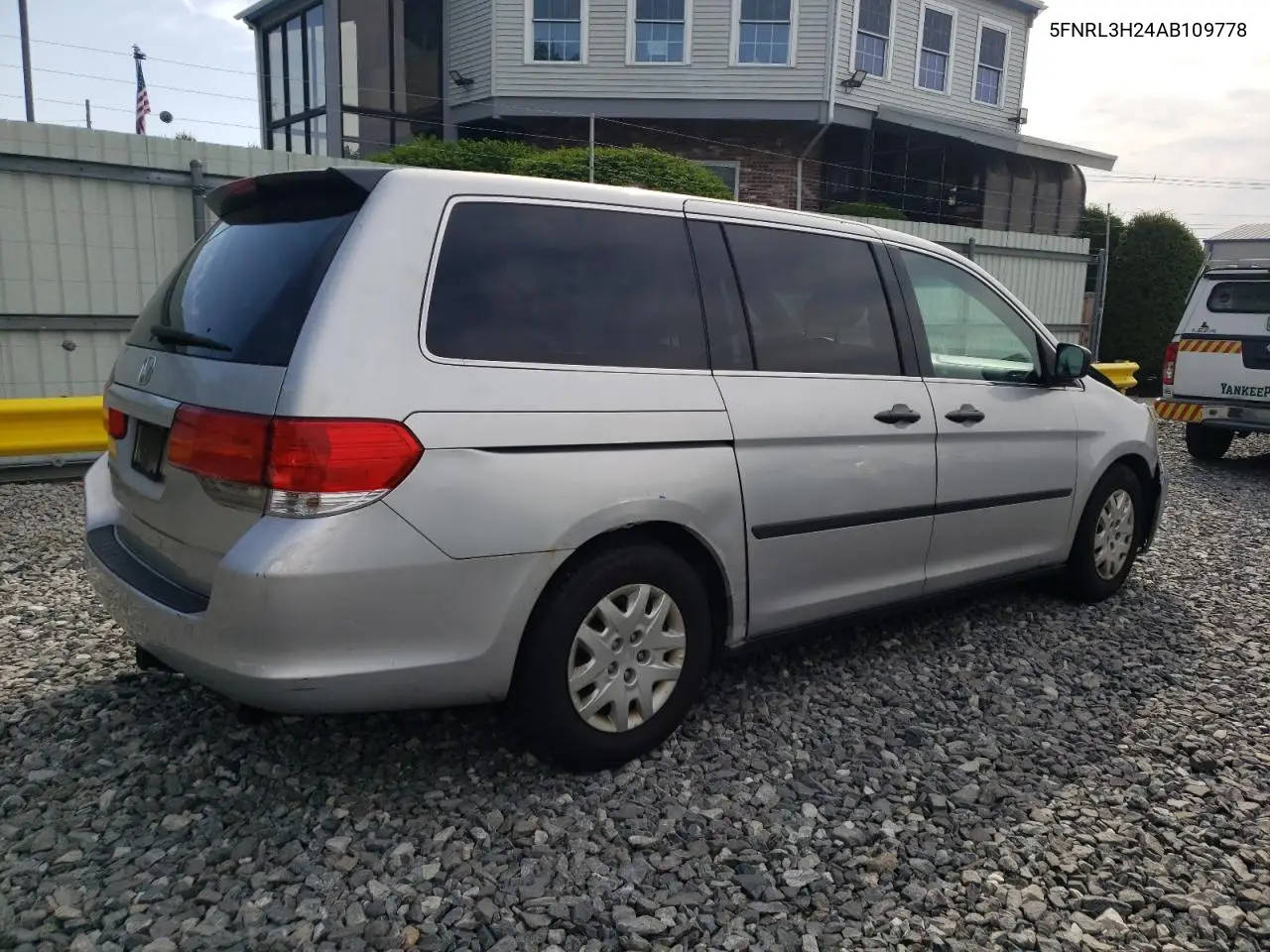 2010 Honda Odyssey Lx VIN: 5FNRL3H24AB109778 Lot: 56211455