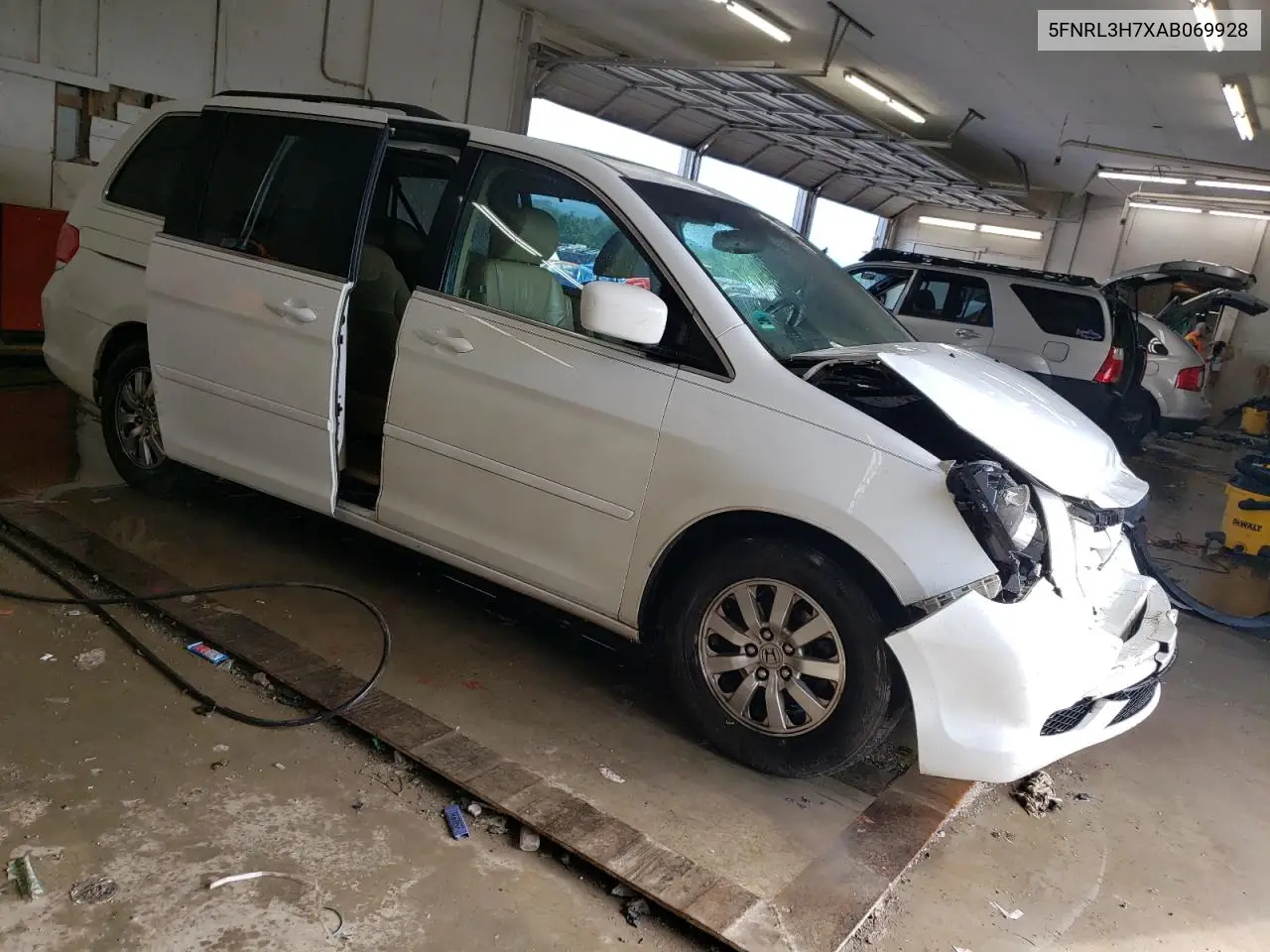 2010 Honda Odyssey Exl VIN: 5FNRL3H7XAB069928 Lot: 56839425
