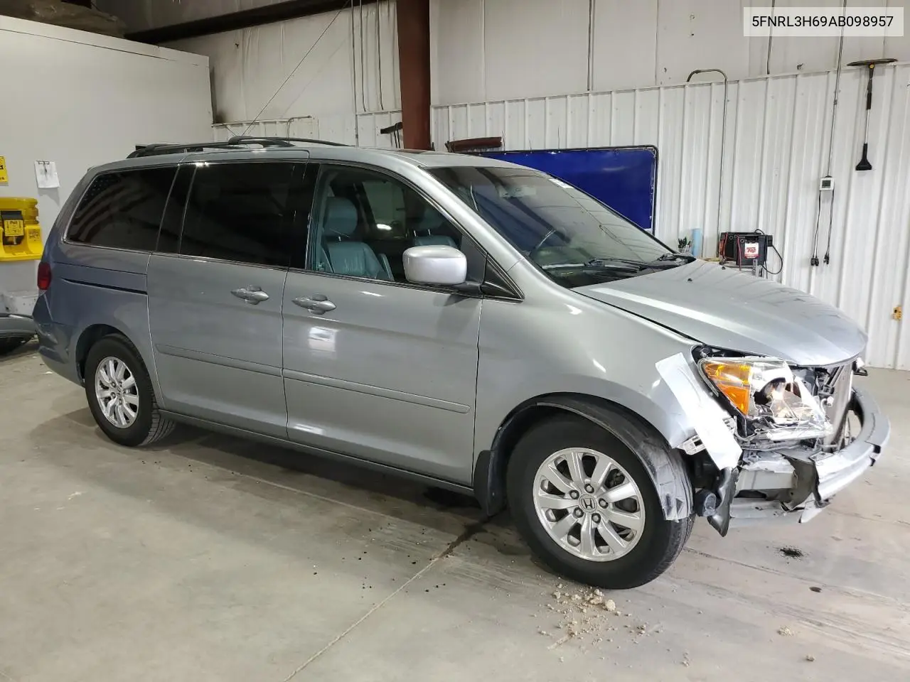 2010 Honda Odyssey Exl VIN: 5FNRL3H69AB098957 Lot: 63534265