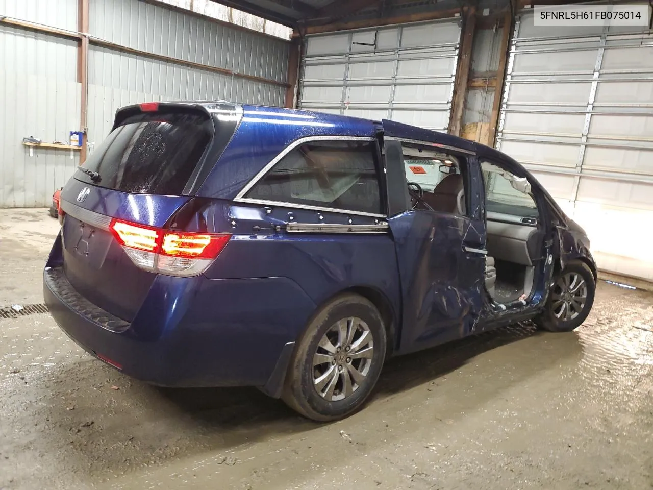 2015 Honda Odyssey Exl VIN: 5FNRL5H61FB075014 Lot: 43556385