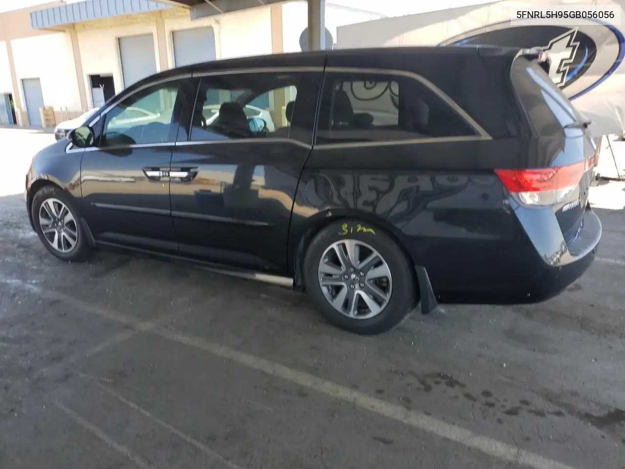 2016 Honda Odyssey Touring VIN: 5FNRL5H95GB056056 Lot: 62430495