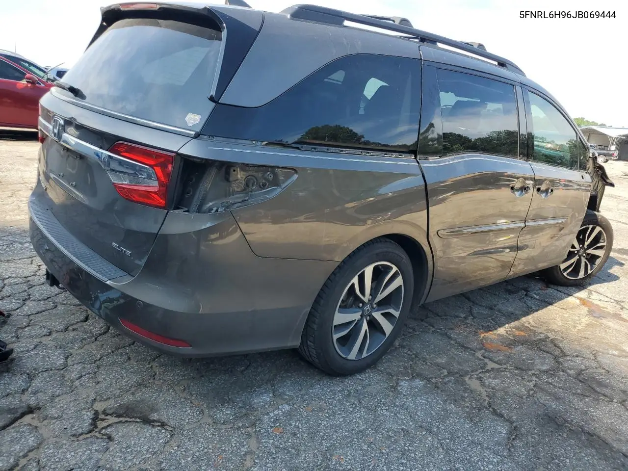 2018 Honda Odyssey Elite VIN: 5FNRL6H96JB069444 Lot: 62411755
