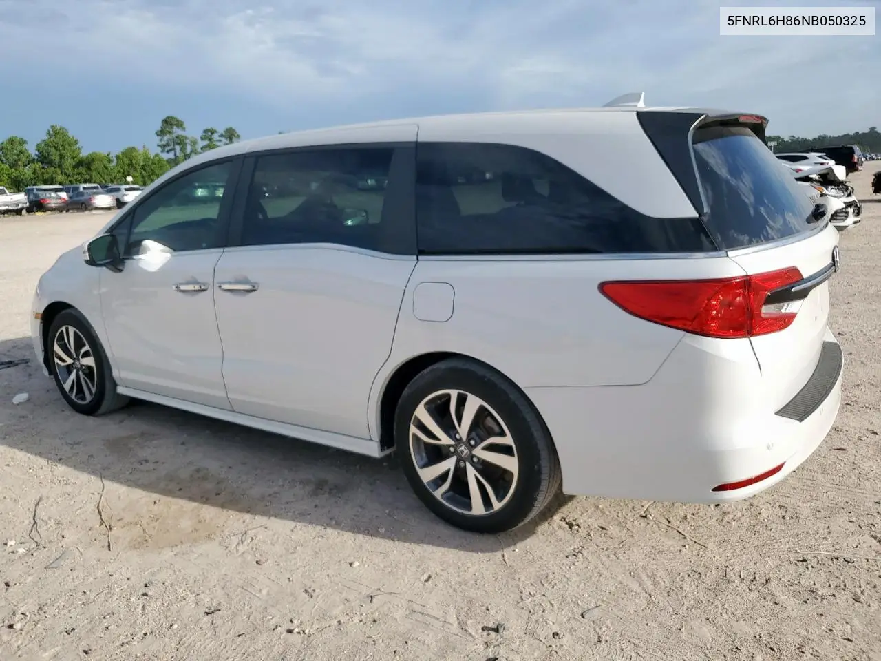 2022 Honda Odyssey Touring VIN: 5FNRL6H86NB050325 Lot: 63619115