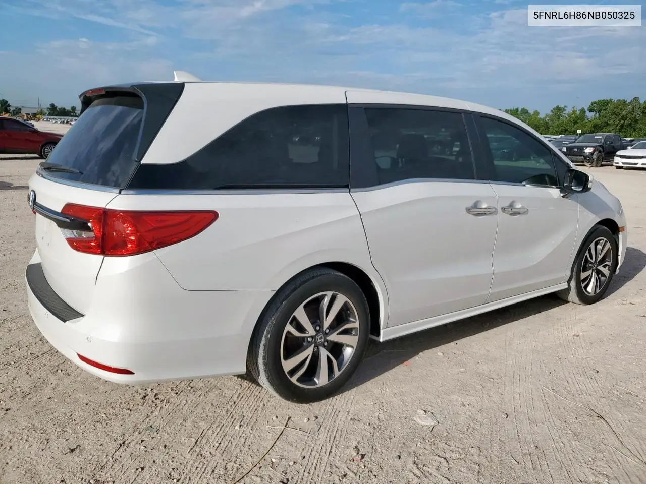 2022 Honda Odyssey Touring VIN: 5FNRL6H86NB050325 Lot: 63619115