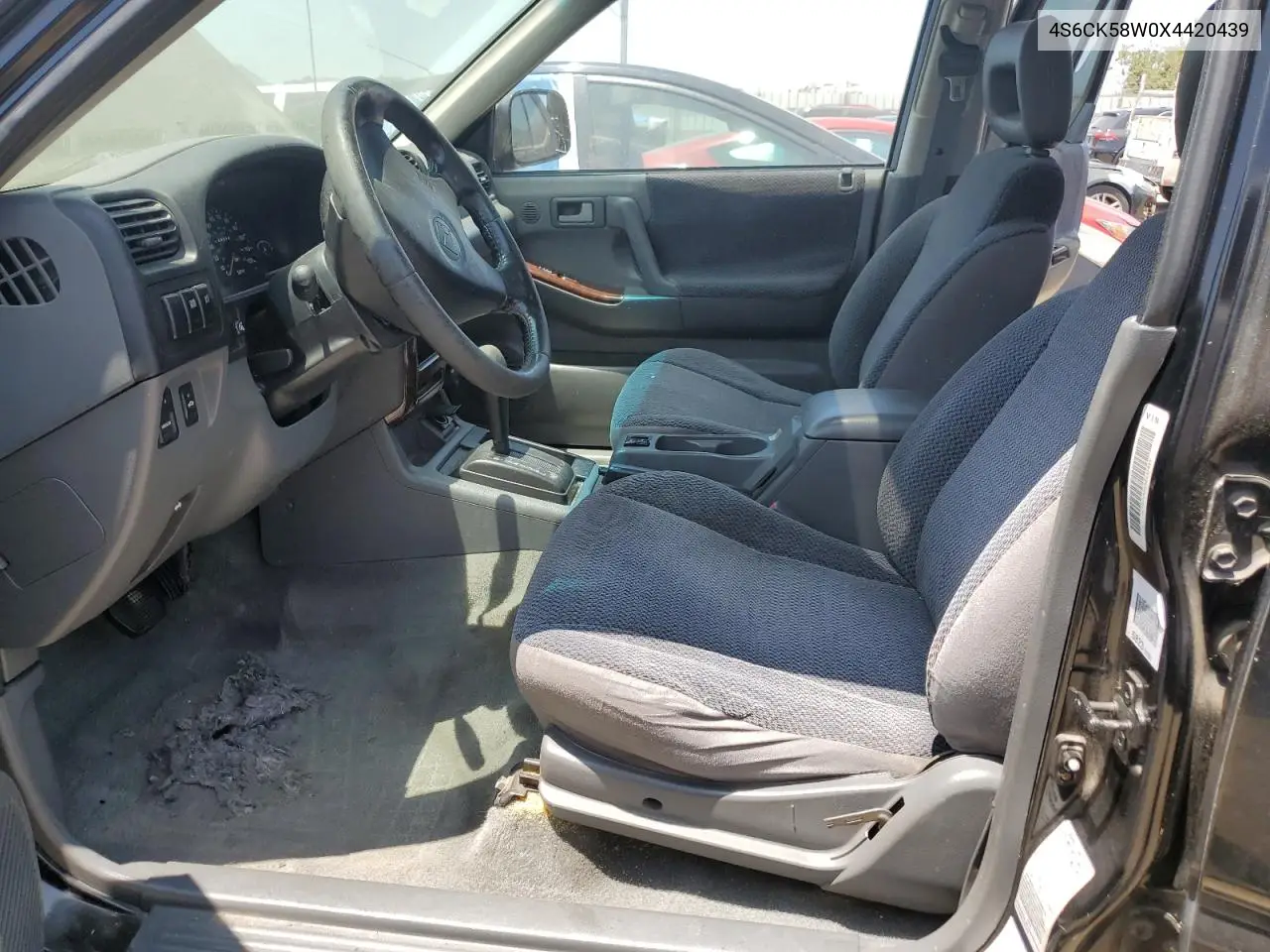 1999 Honda Passport Ex VIN: 4S6CK58W0X4420439 Lot: 61283685