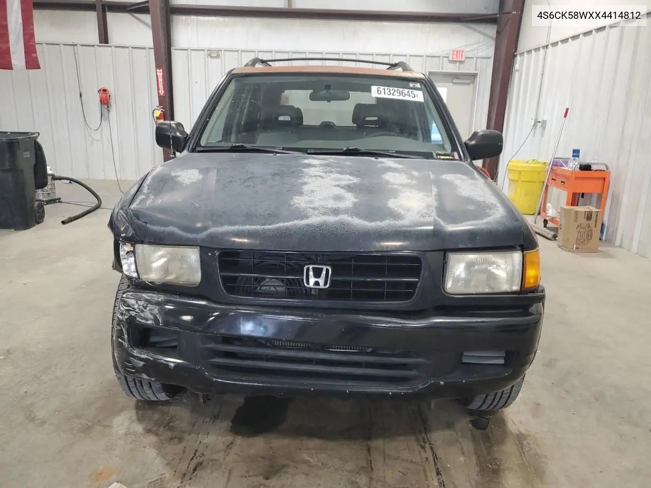 1999 Honda Passport Ex VIN: 4S6CK58WXX4414812 Lot: 61329645