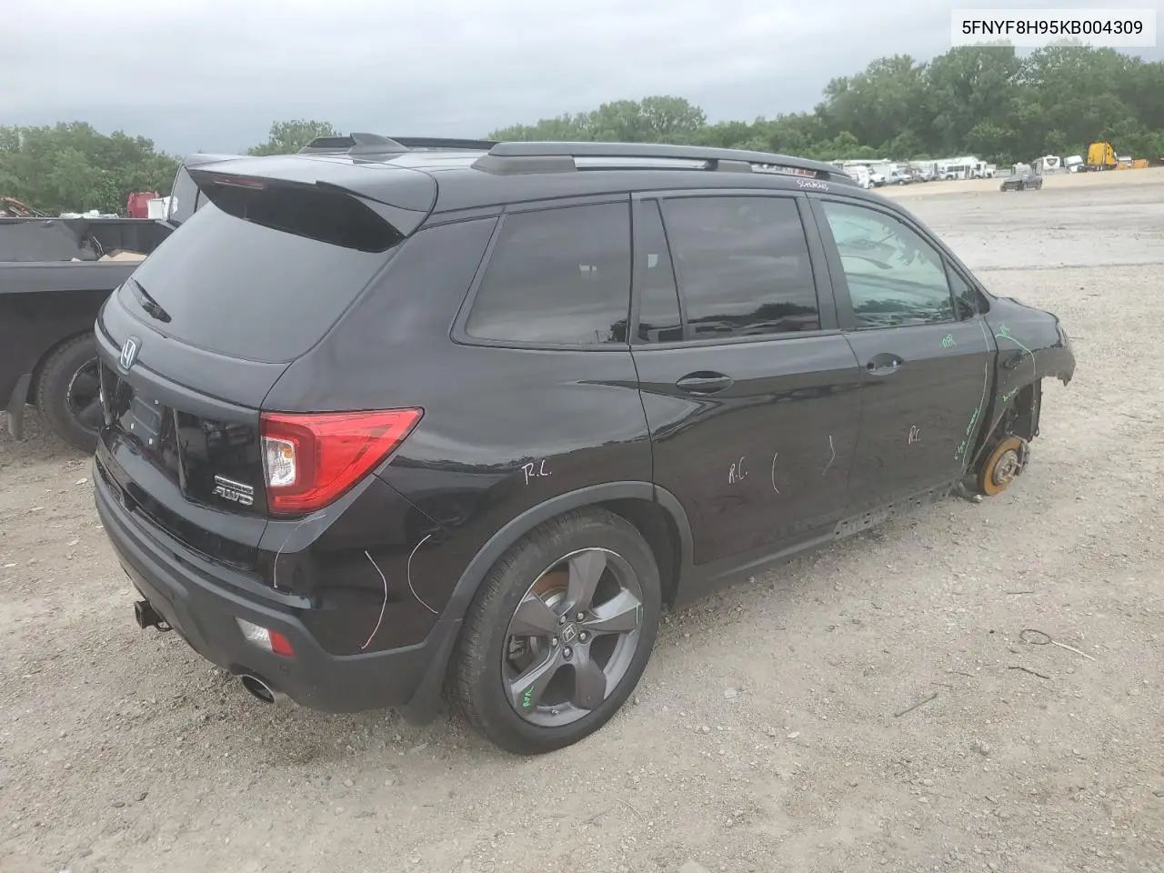2019 Honda Passport Touring VIN: 5FNYF8H95KB004309 Lot: 62836205