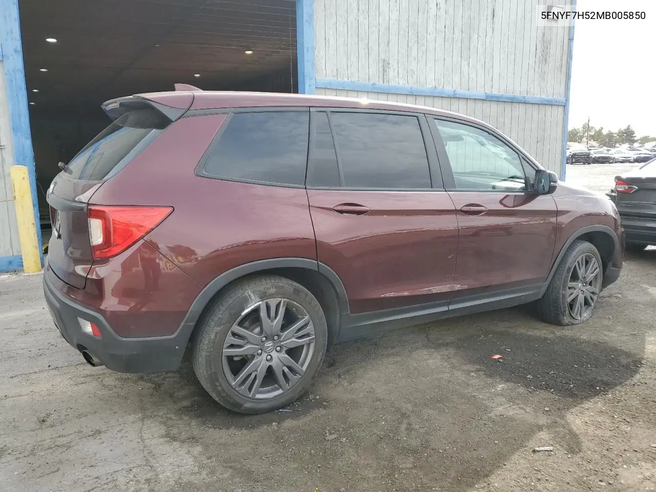 2021 Honda Passport Exl VIN: 5FNYF7H52MB005850 Lot: 47890375