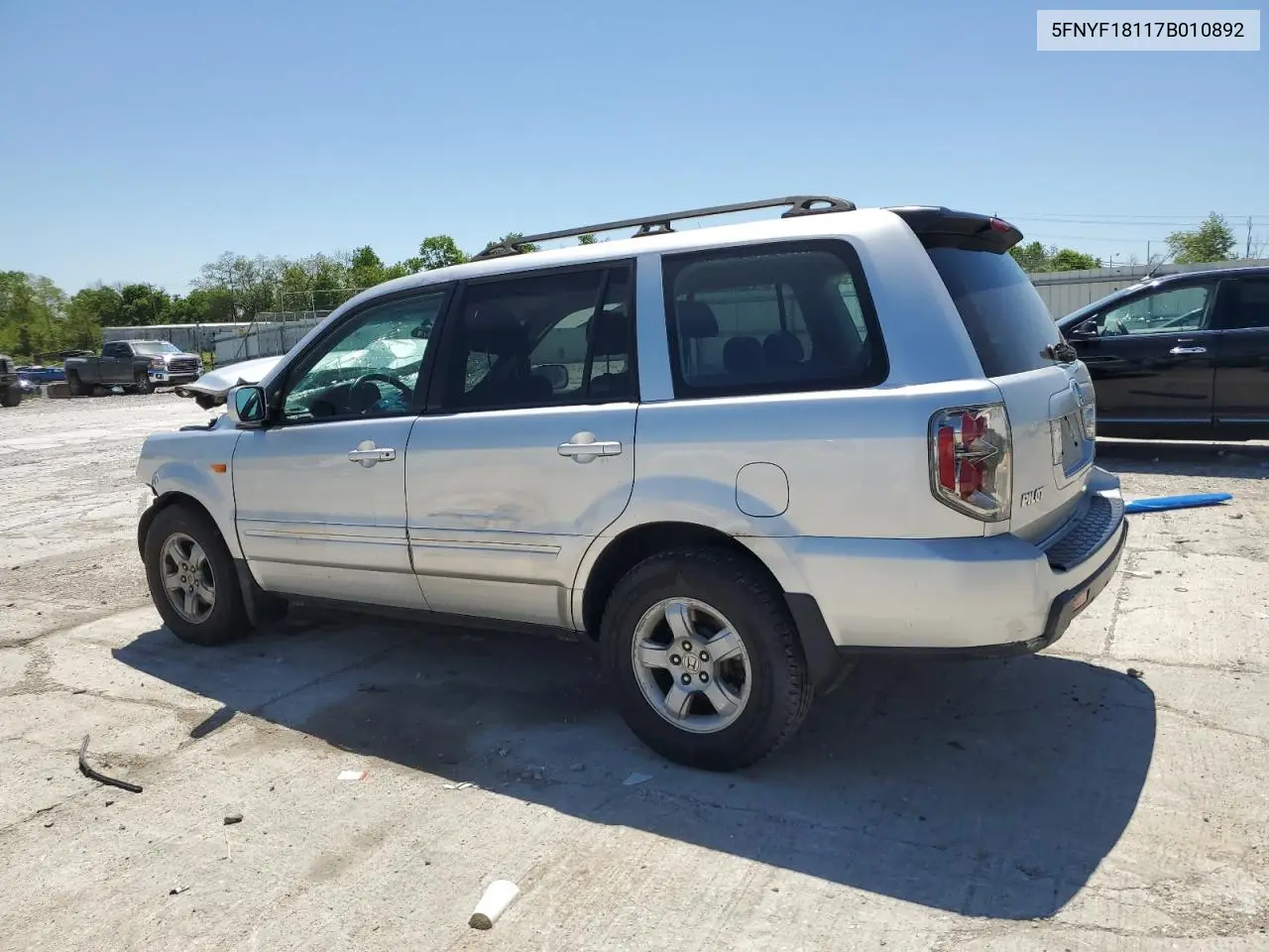 2007 Honda Pilot Lx VIN: 5FNYF18117B010892 Lot: 56334945