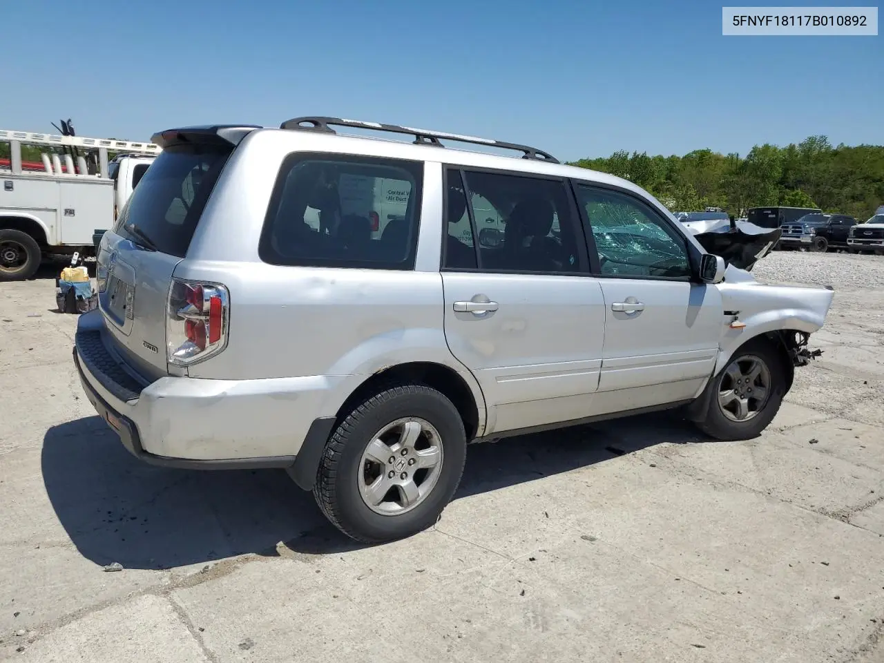 2007 Honda Pilot Lx VIN: 5FNYF18117B010892 Lot: 56334945